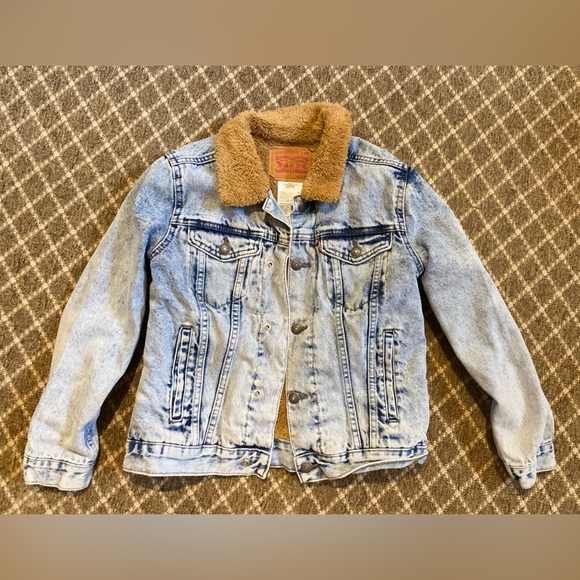 Signature by Levi Strauss Other - Kids Levi denim jacket with fur inside, size medium